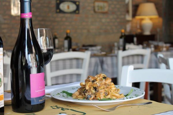 la piazzetta dell'oste