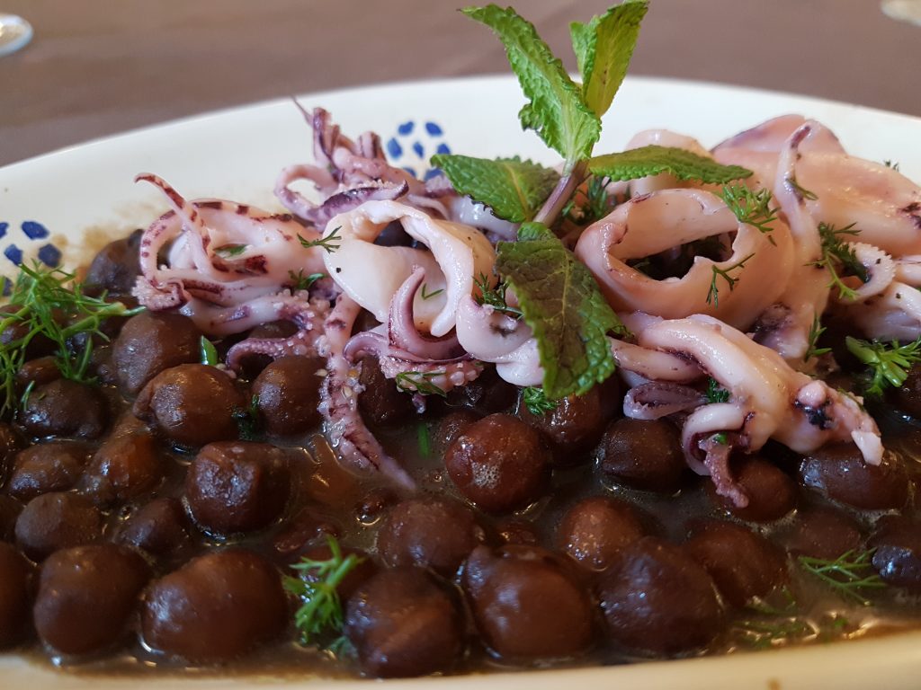 Zuppetta di ceci neri di Altamura con totanetti - MangiaeBevi
