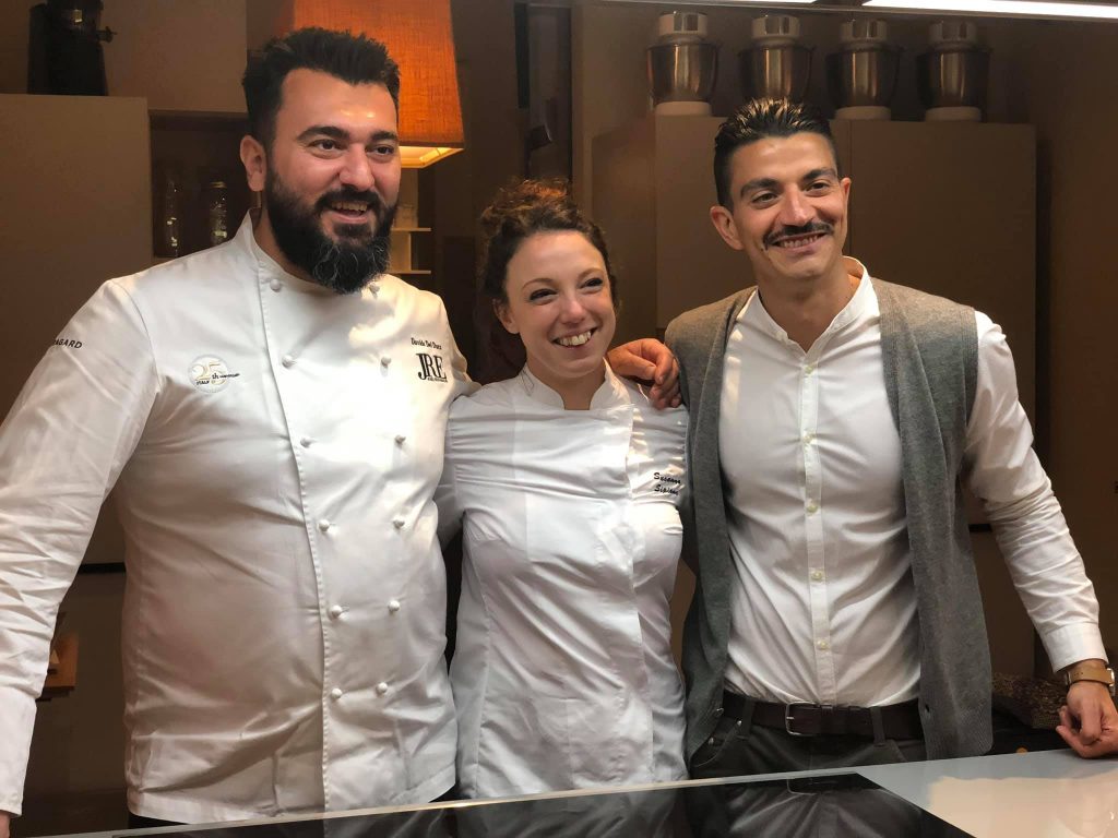 isola open kitchen