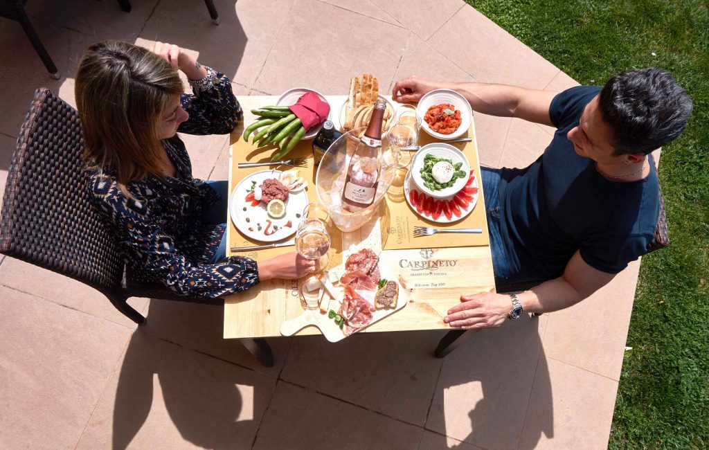 DOGAJOLO Banco del Vino CARPINETO- tavolo