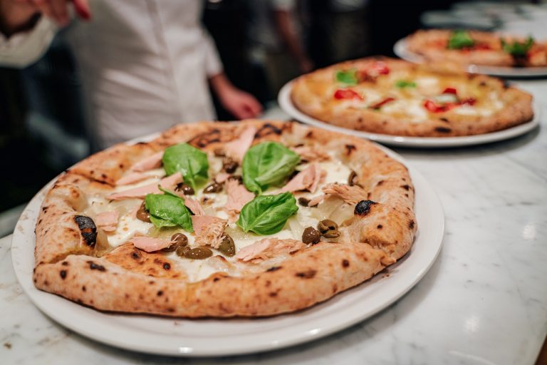 Pizza i migliori indirizzi della Lombardia MangiaeBevi Pizza i migliori indirizzi della Lombardia MangiaeBevi