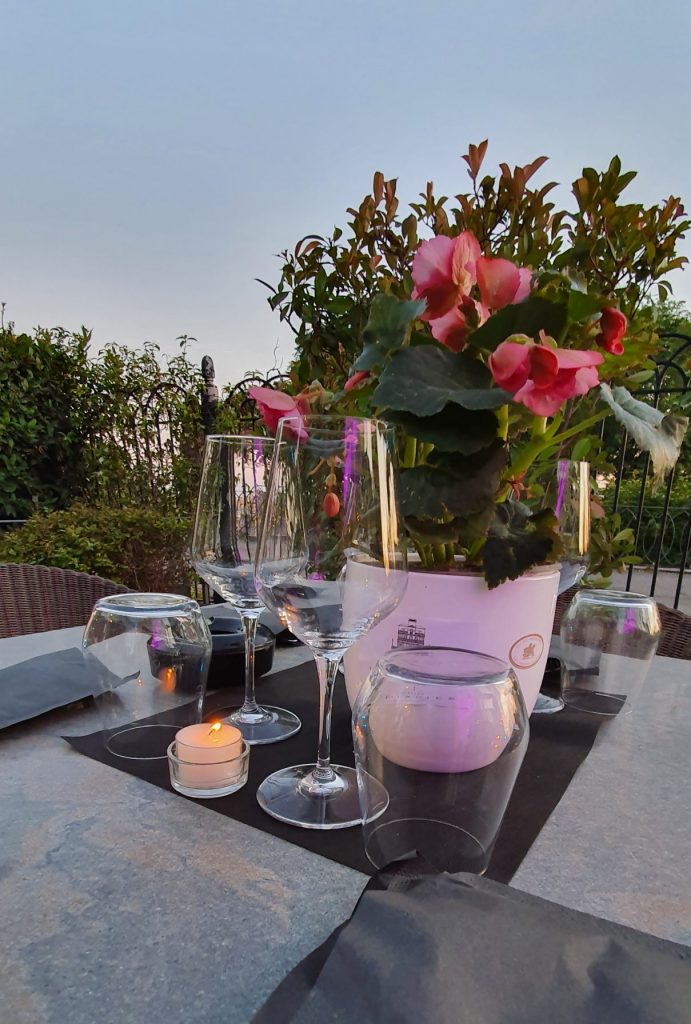 Chill Sunset Bar