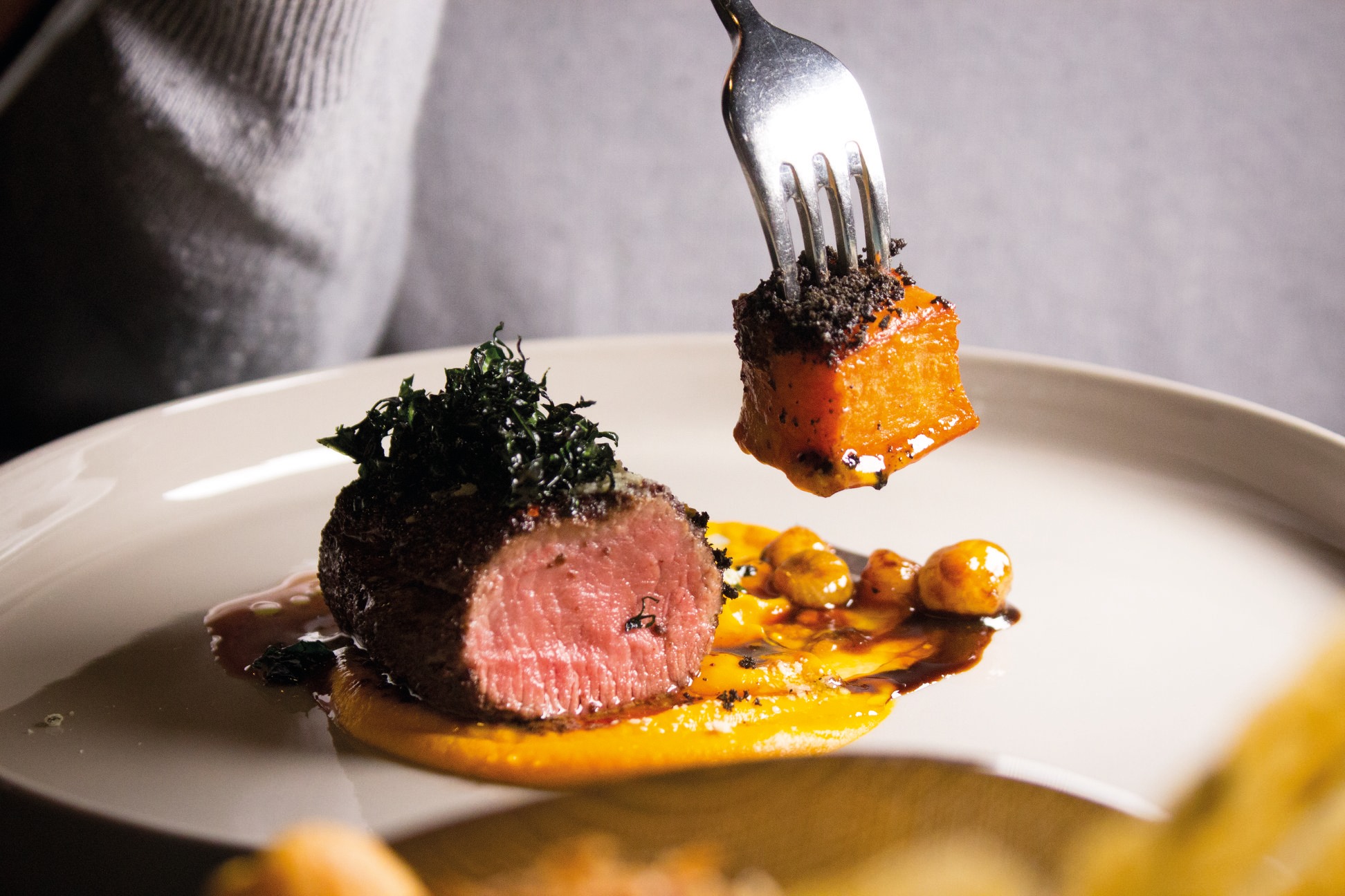 dining bonds glass hostaria