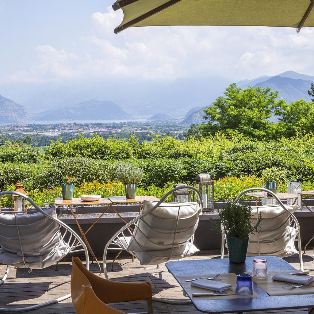 leone felice vista lago