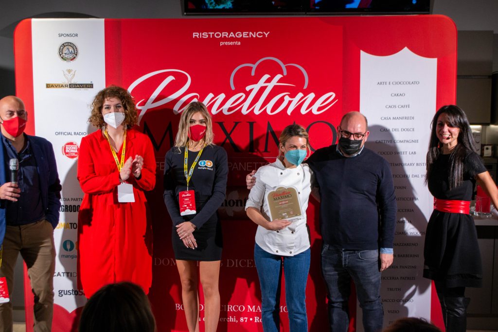 panttone maximo 2021