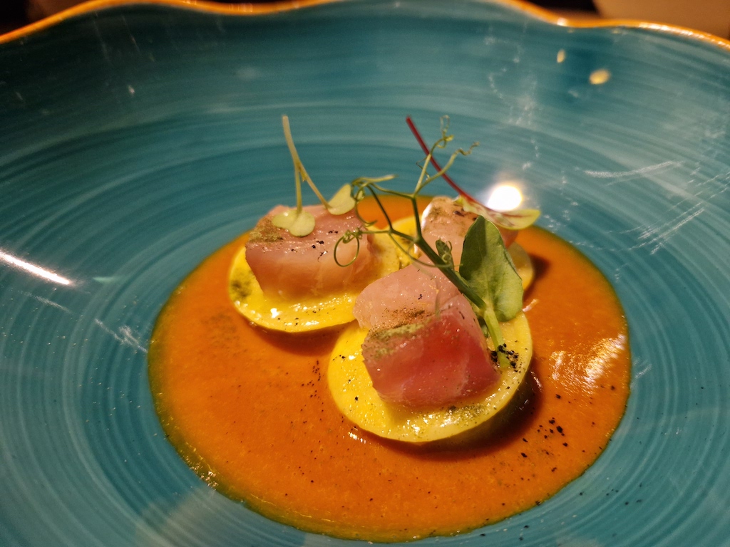 Tribus Restaurant
