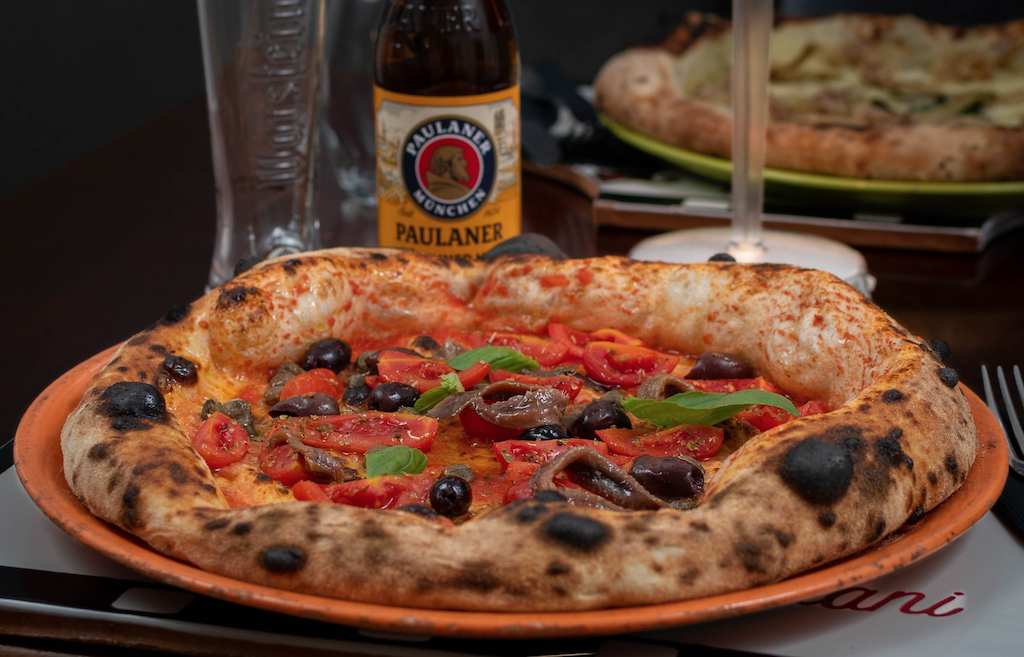 Pizza_Marinarella image Pizza_Marinarella Scopri la Migliore Genovese di Napoli alla Trattoria e Pizzeria "Ieri, Oggi e Domani" | Ieri Oggi Domnai