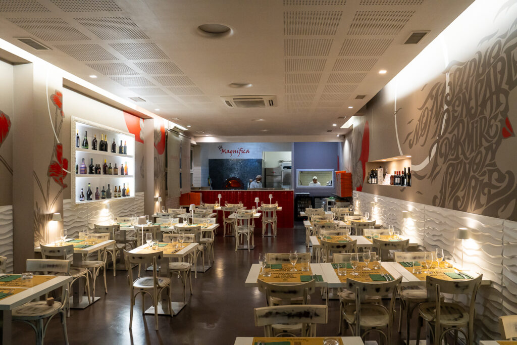 la sala di Pizzeria Magnifica