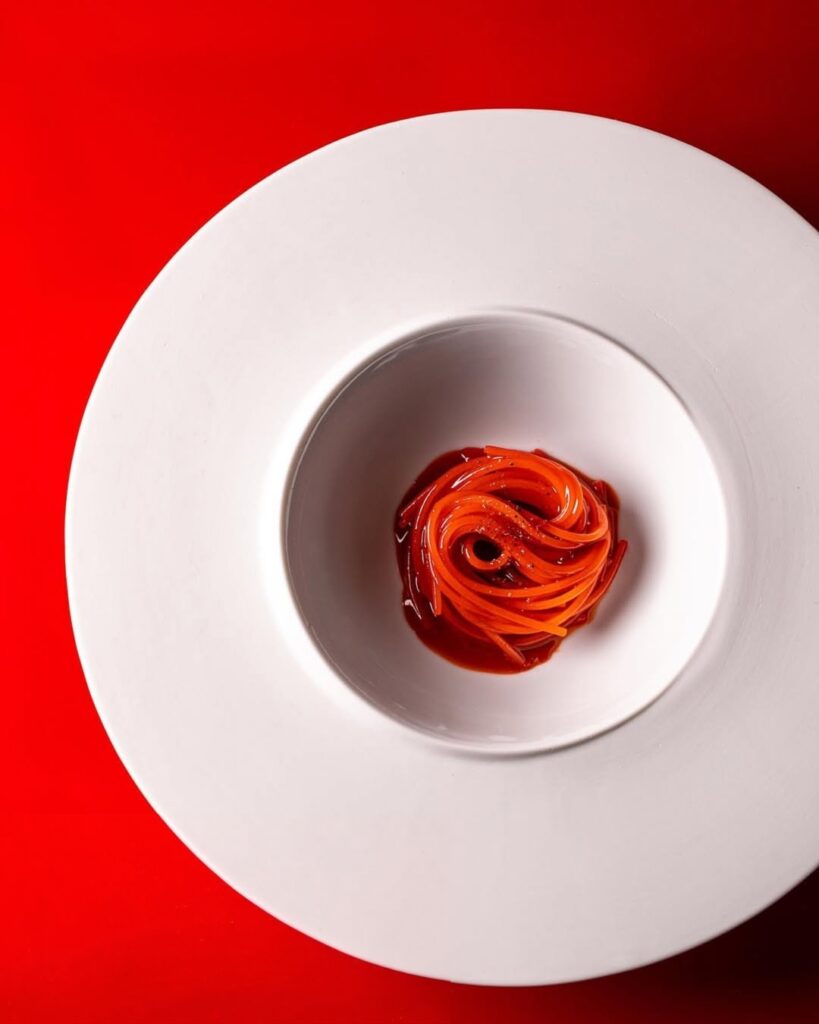 uno dei piatti del menu spices in conversation